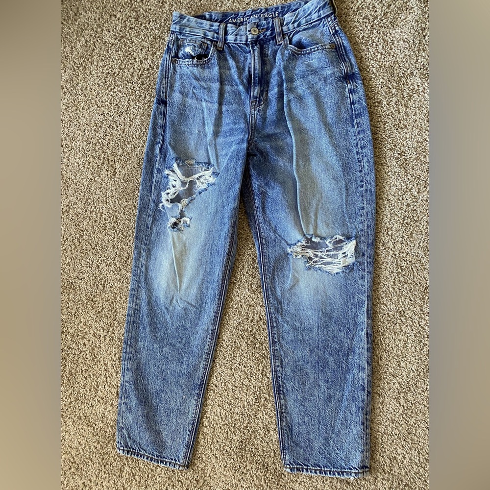 AE- Curvy Mom Jean